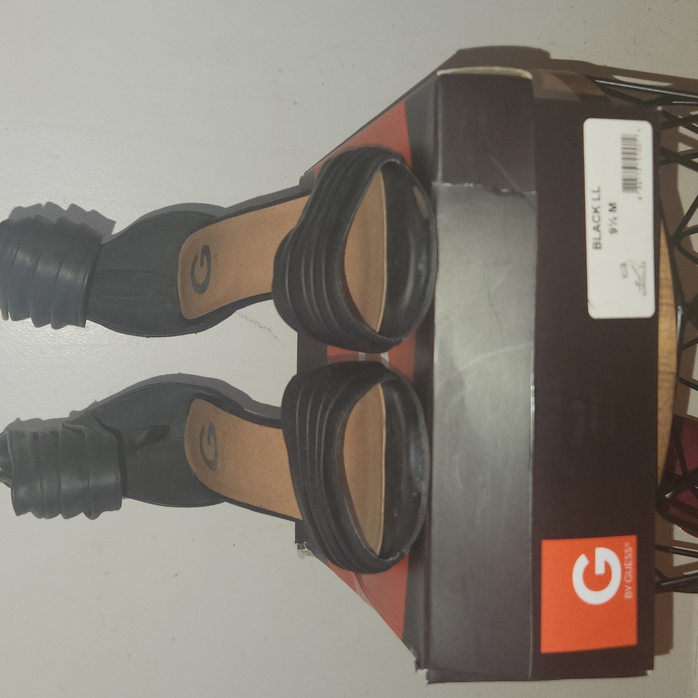 Sandals - Picture 6 of 6